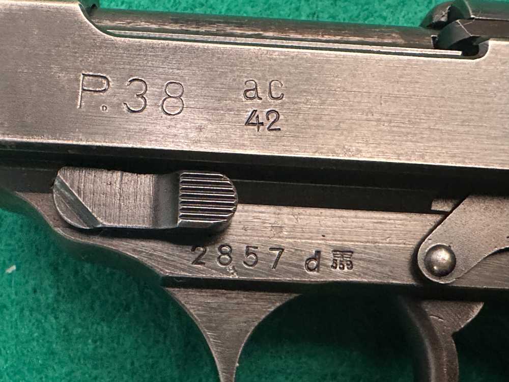 Walther P38 ac/42 German WWII Military Very Fine All Original Bring Back-img-5