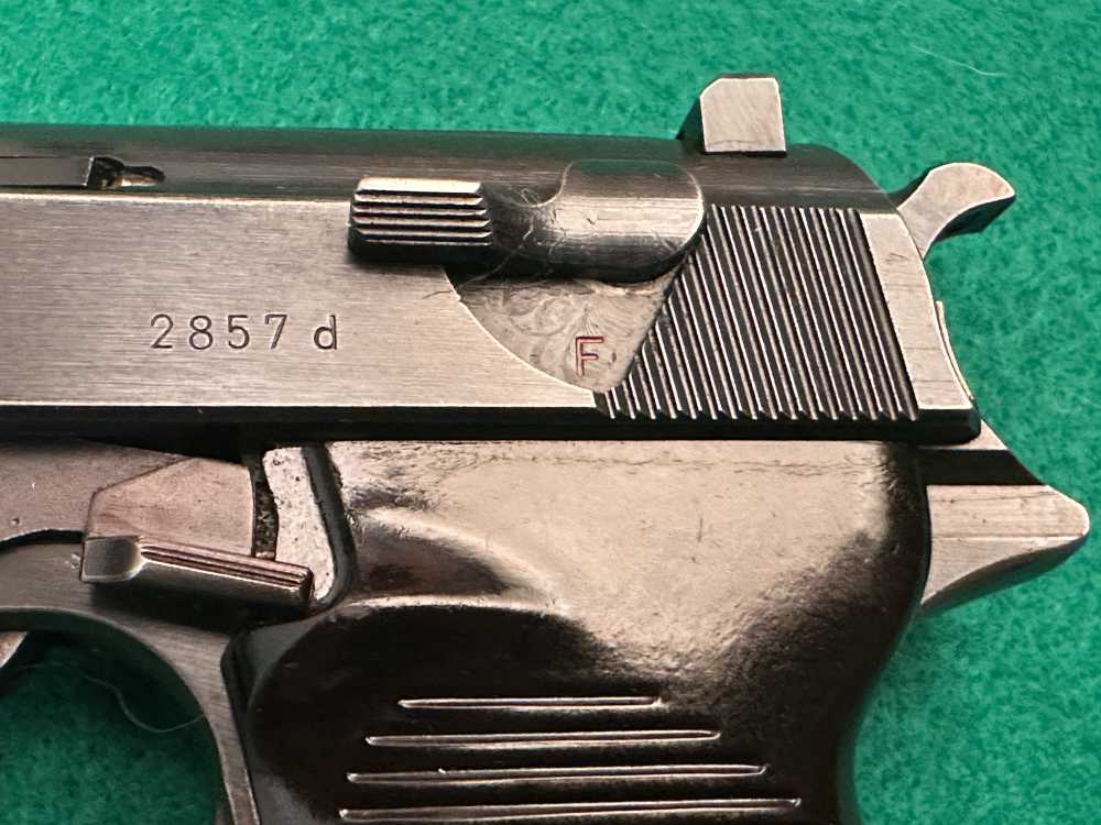 Walther P38 ac/42 German WWII Military Very Fine All Original Bring Back-img-6