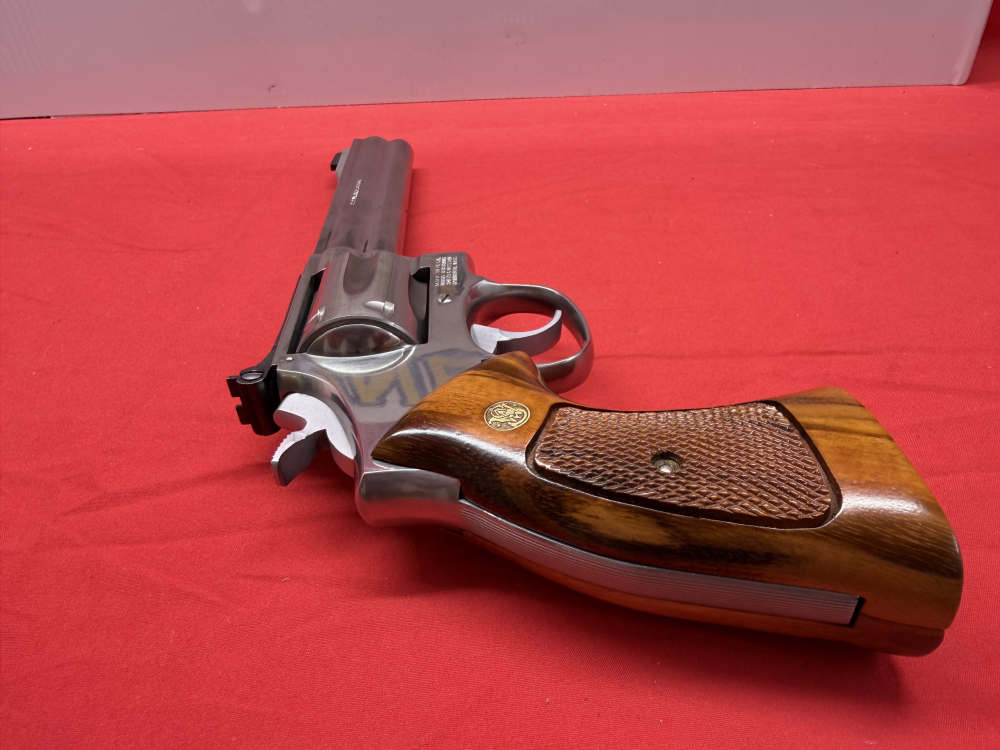 Smith & Wesson Model 648 22 Magnum 6” -img-27