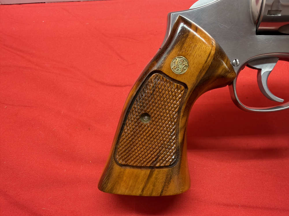 Smith & Wesson Model 648 22 Magnum 6” -img-17