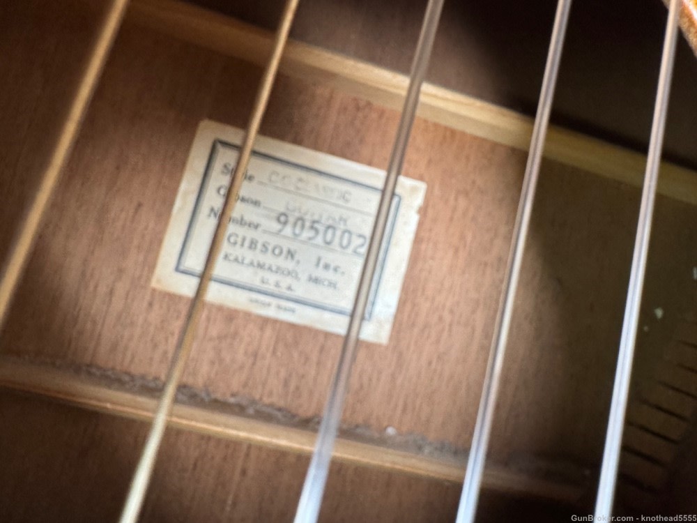 GIBSON CLASSICAL GUITAR FROM 1960'S IN ORIGINAL CONDITION!-img-9