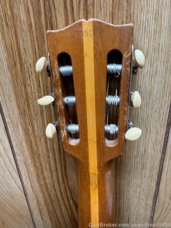 GIBSON CLASSICAL GUITAR FROM 1960'S IN ORIGINAL CONDITION!-img-31