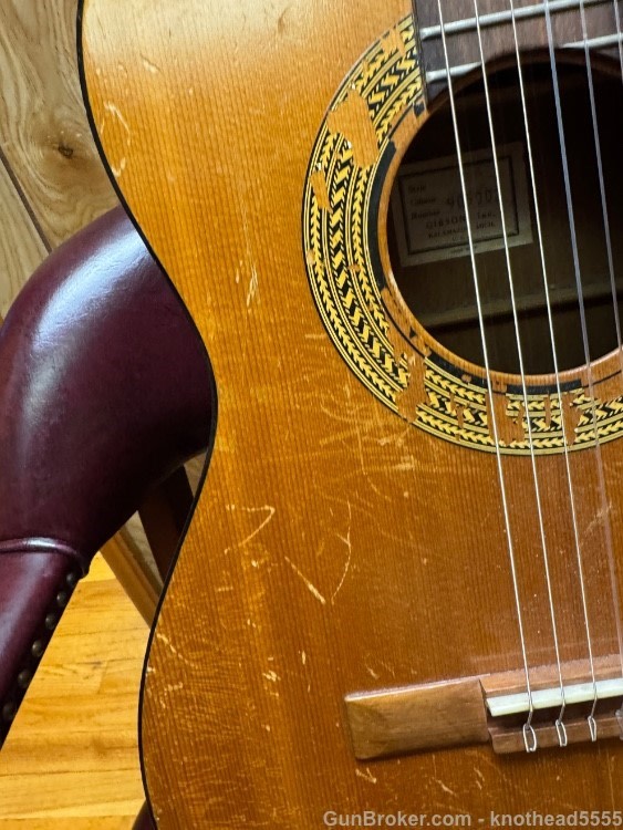 GIBSON CLASSICAL GUITAR FROM 1960'S IN ORIGINAL CONDITION!-img-27