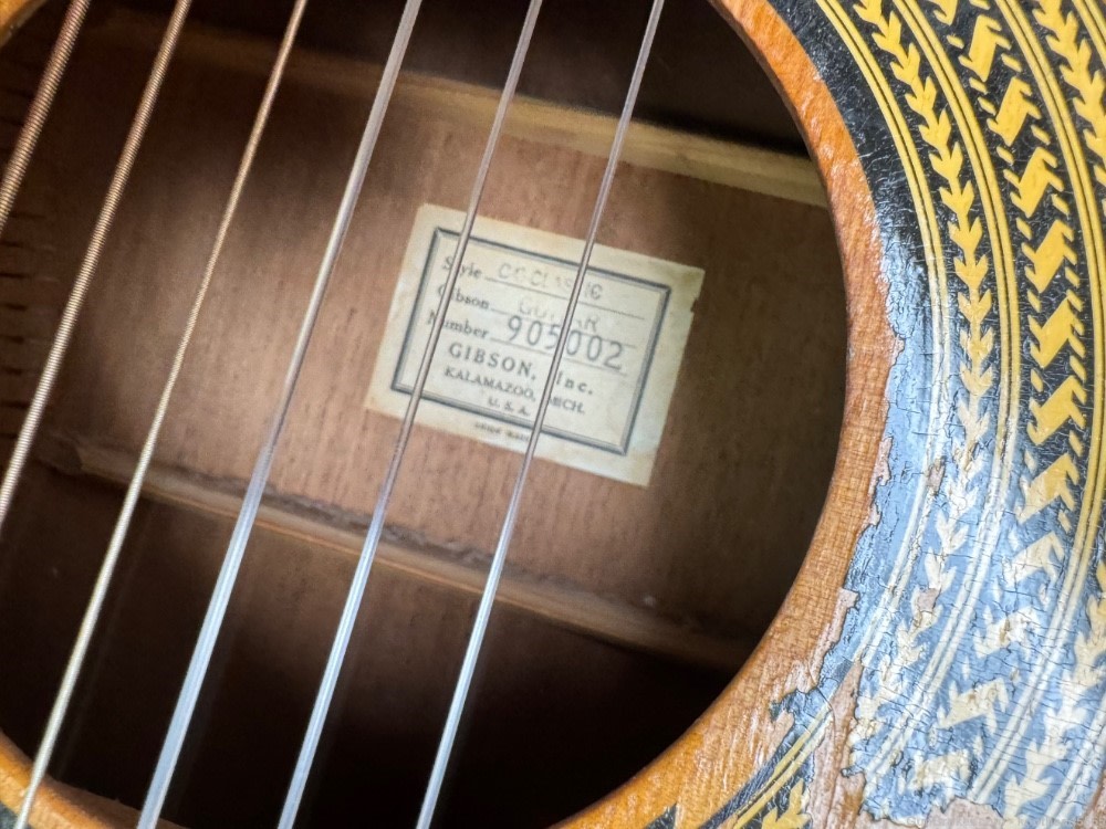 GIBSON CLASSICAL GUITAR FROM 1960'S IN ORIGINAL CONDITION!-img-8