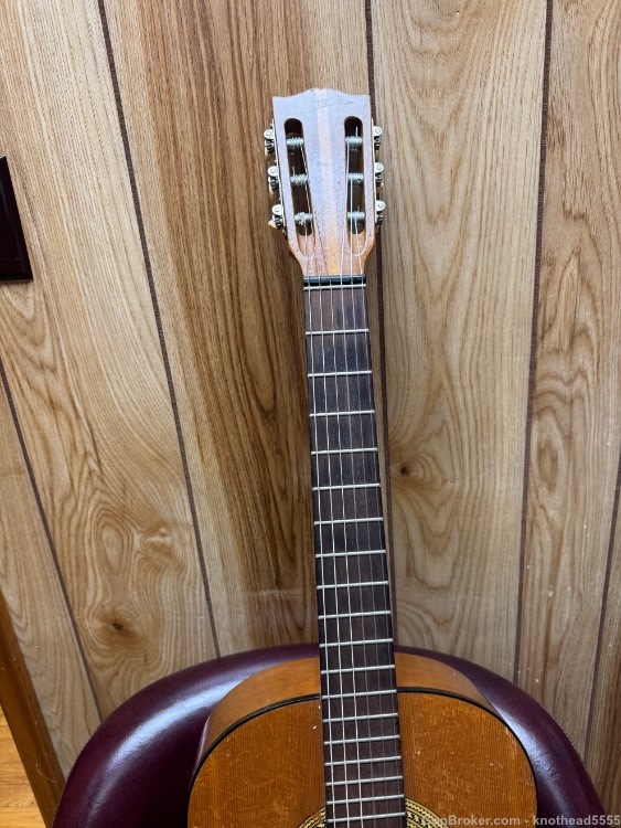 GIBSON CLASSICAL GUITAR FROM 1960'S IN ORIGINAL CONDITION!-img-3