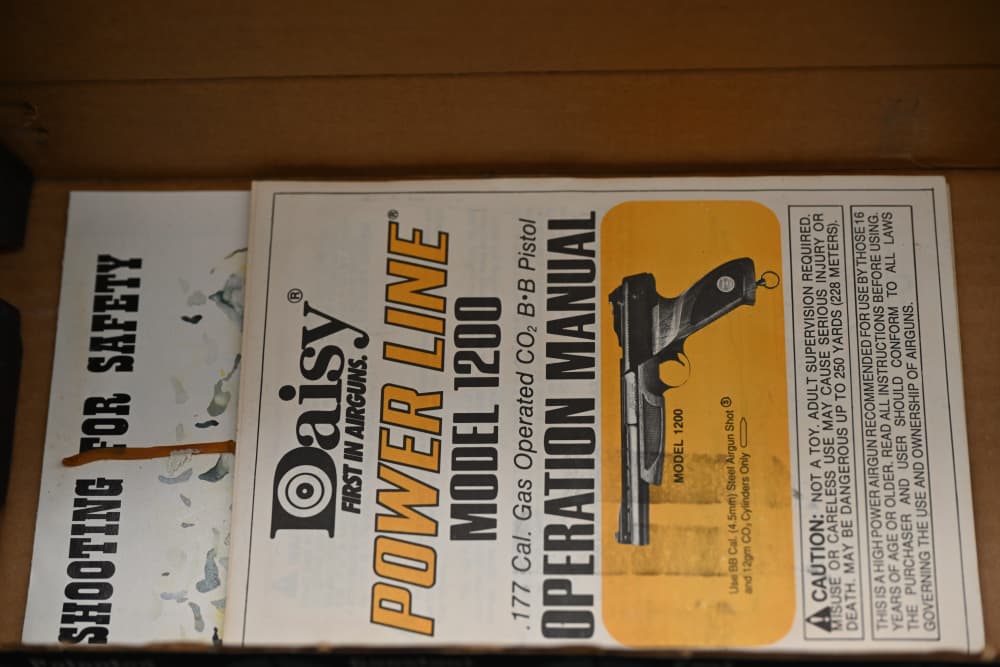 3 Air Pistol Lot – Crosman 1377 & P1377 American Classic + Daisy 1200 CO2-img-37
