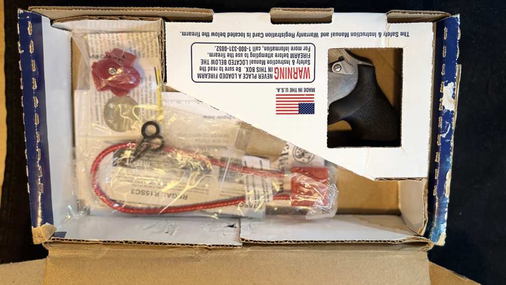 Smith & Wesson Model 63-5 .22 LR Stainless 3" 8-Shot Revolver w/ Box & Pape-img-7