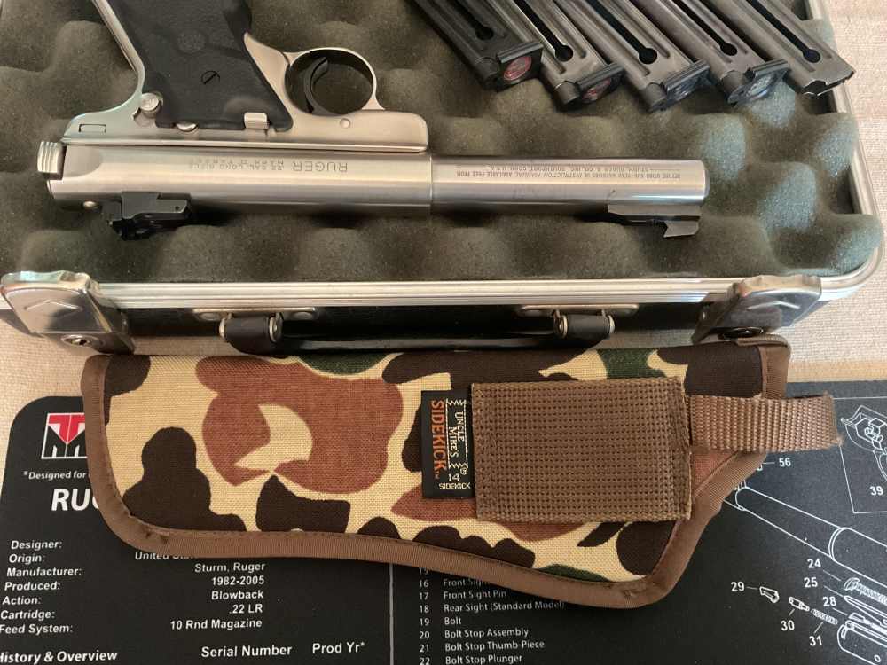Ruger Mark II Semiautomatic Target (.22 cal. Long Rifle) Pistol w/Holster-img-7
