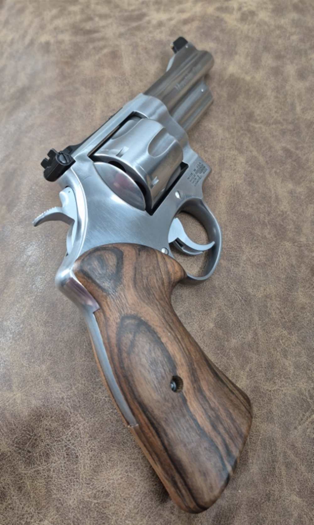 NIB SMITH & WESSON 610 MOUNTAIN GUN 10MM 4" CASE-img-5