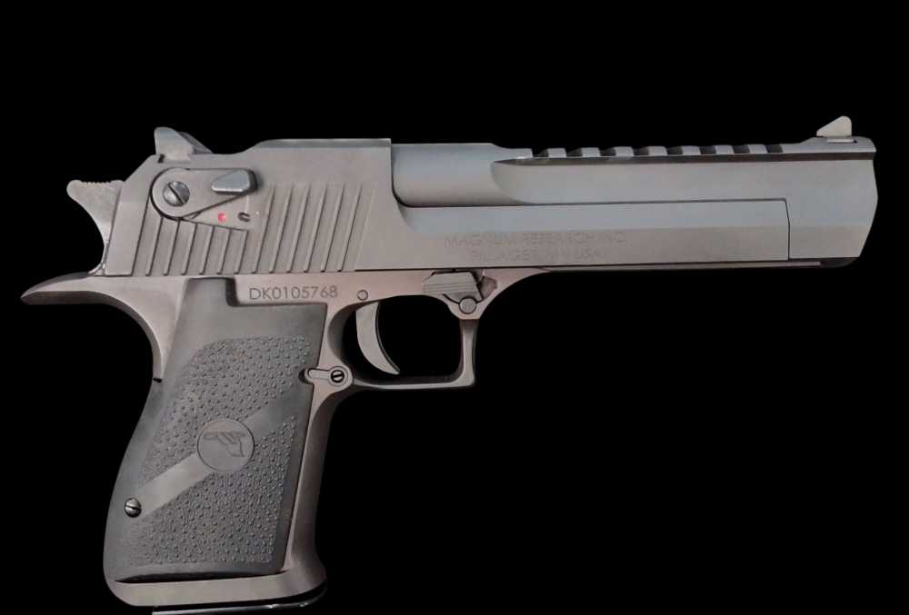 DESERT EAGLE 44MAG WITH ONE MAG AND BOX-img-3