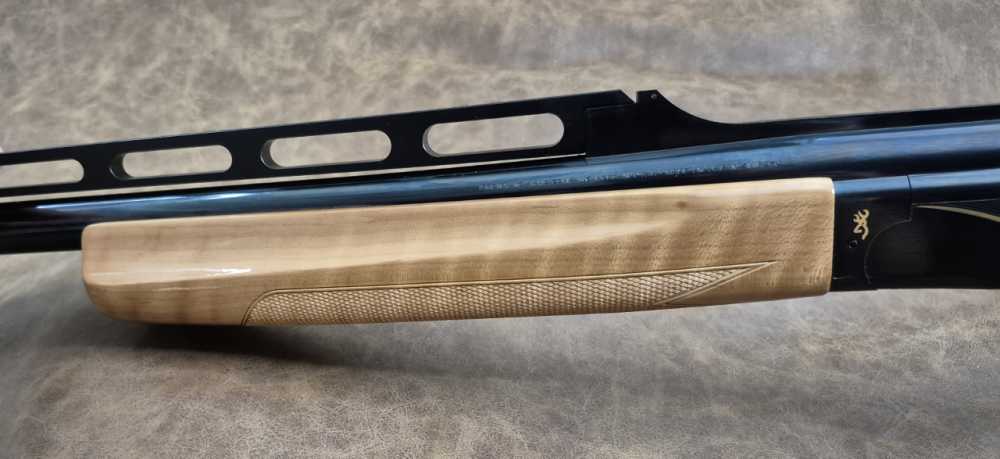 NIB BROWNING BT-99 MAX MAPLE 12GA 32" CASE-img-10