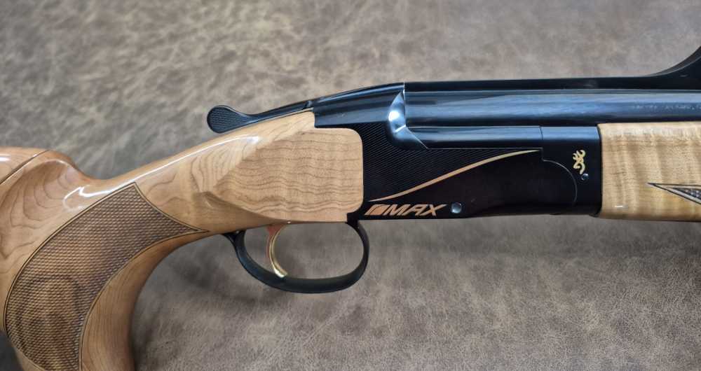 NIB BROWNING BT-99 MAX MAPLE 12GA 32" CASE-img-3