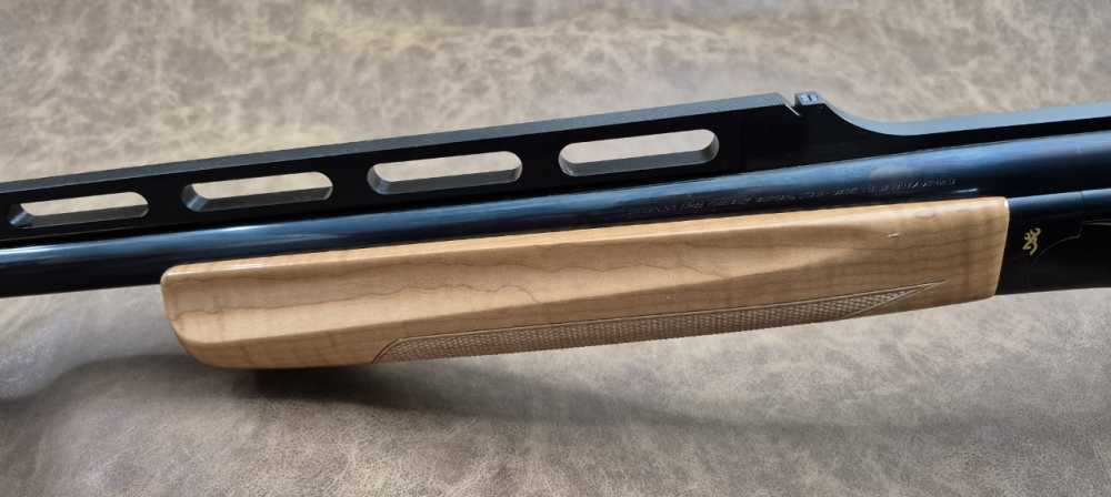 NIB BROWNING BT-99 MAX MAPLE 12GA 32" CASE-img-11