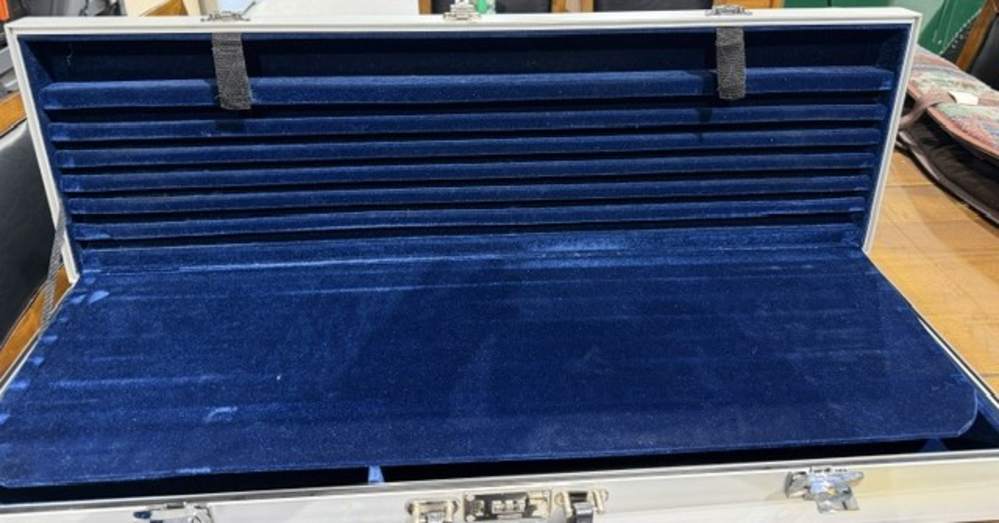 Americase Hard Gun Case for 30" barrel over under VG Condition-img-6