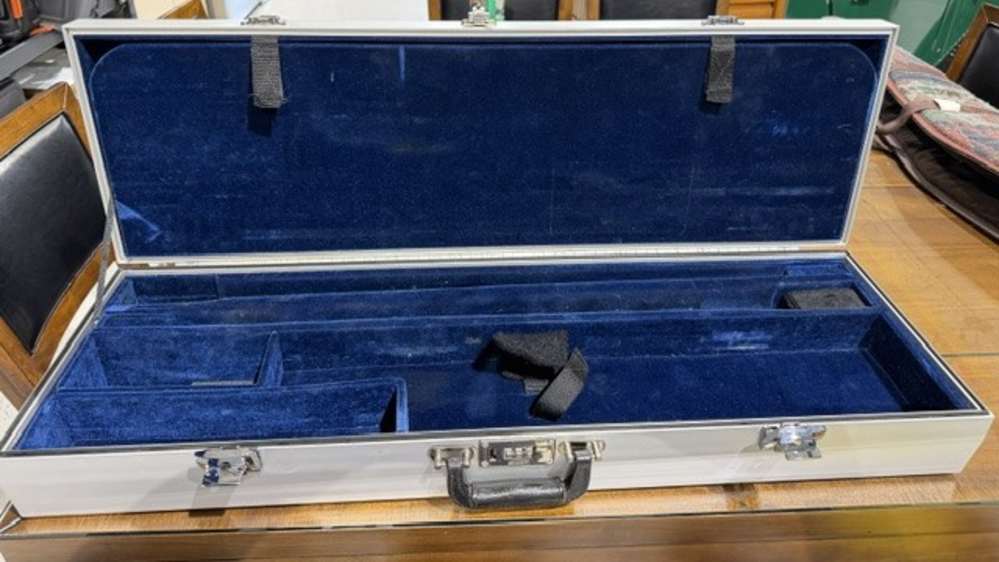 Americase Hard Gun Case for 30" barrel over under VG Condition-img-5