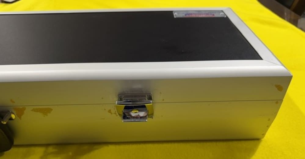 Americase Hard Gun Case for 30" barrel over under VG Condition-img-4