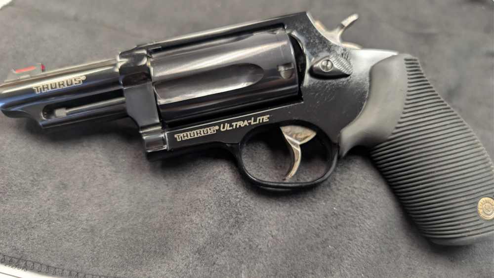 Taurus Judge Ultra-Lite-img-1