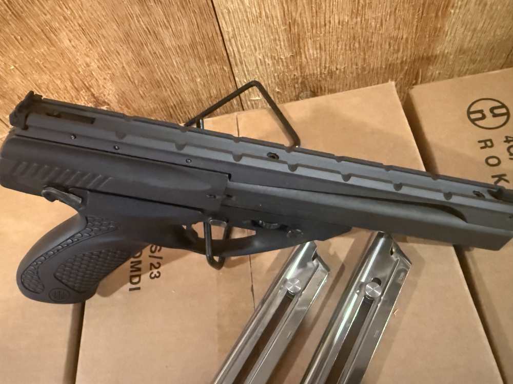 Amazing Beretta N22 NEOS .22 LR 6” Two 10rd Magazines -img-7