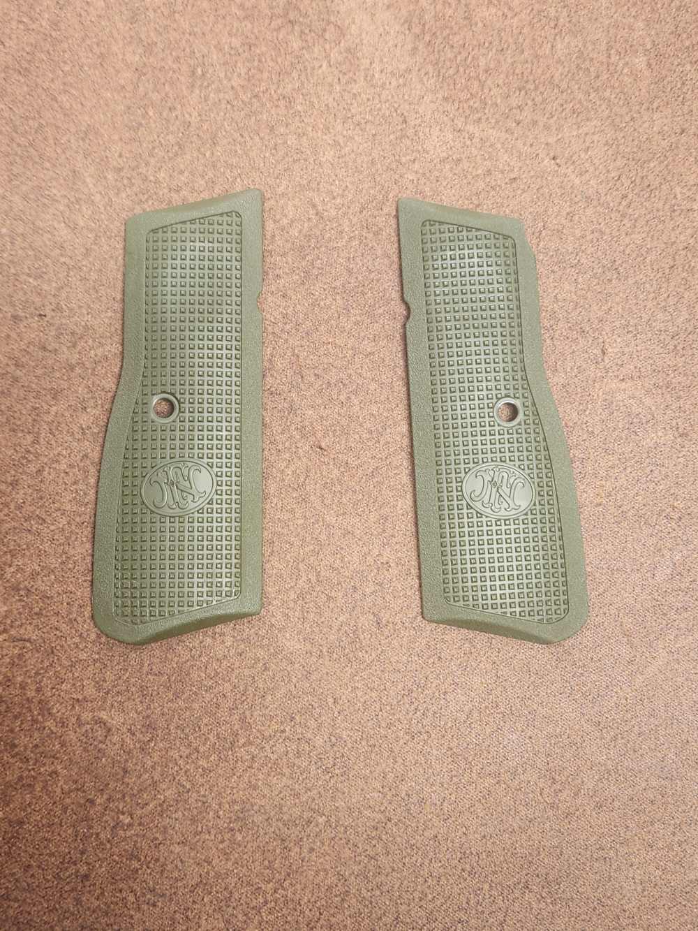 FN Hi Power 9mm 5" Barrel (2) Magazines Factory Bag-img-42