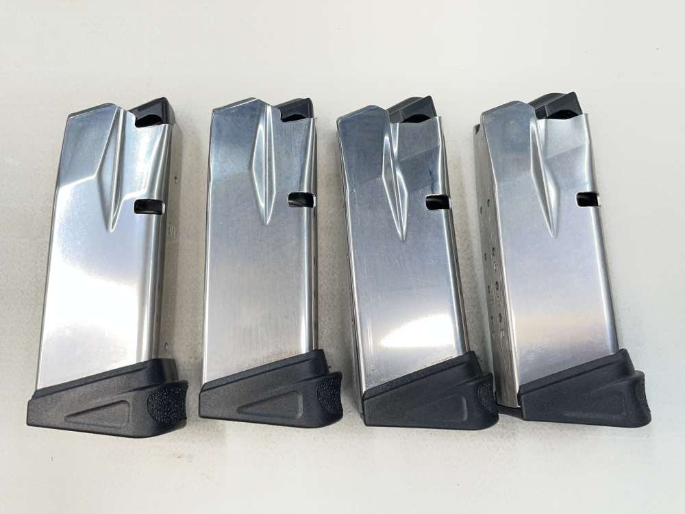 4 x Factory Springfield Armory Hellcat 11 round 9mm magazines w finger rest-img-0