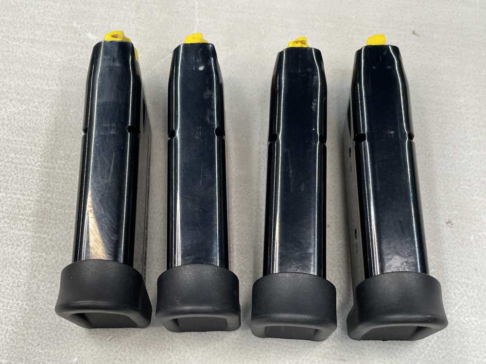 4 x Factory Taurus G2C G3C 12 round 9mm magazines OEM standard-img-1
