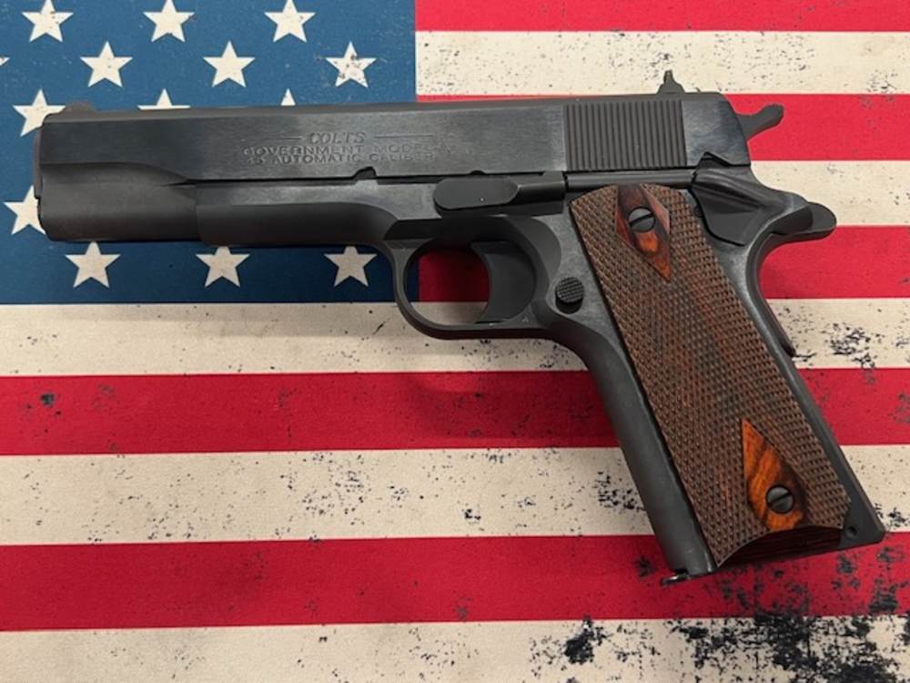 Colt Government Model 1911 Pistol .45 ACP Good Condition-img-0