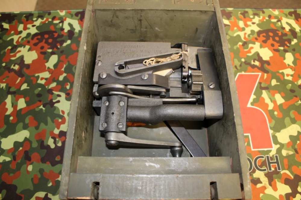 Browning Belt Filling Machine  Model of 1918-img-9