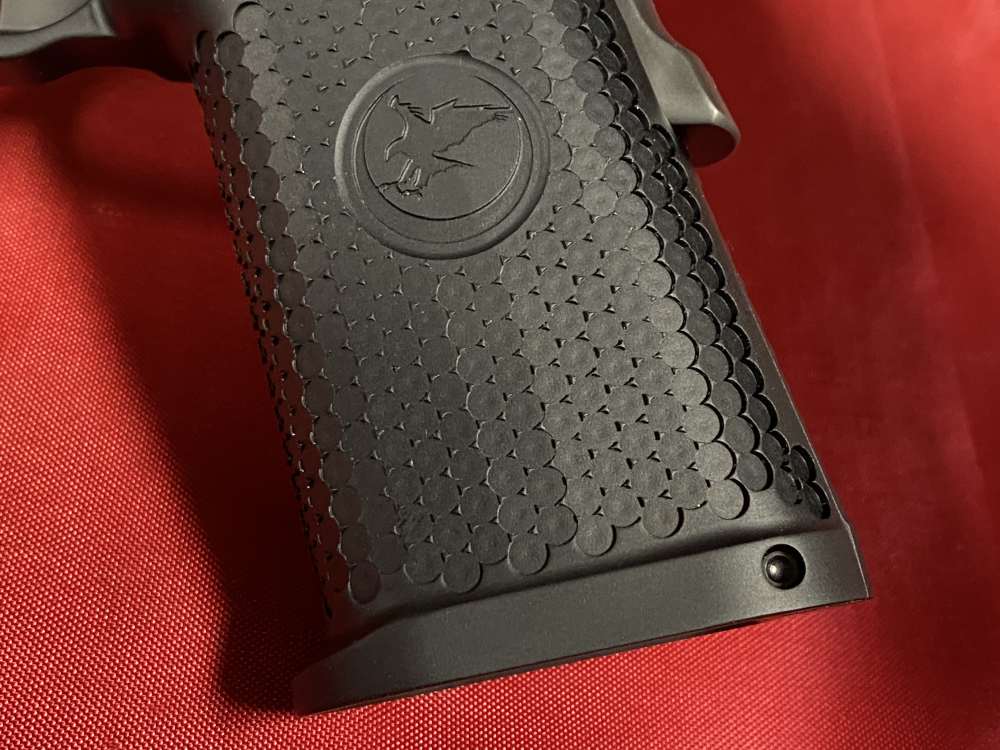 Nighthawk Custom BDS Commander 9mm IOS Aggressive Grip New In Box-img-6