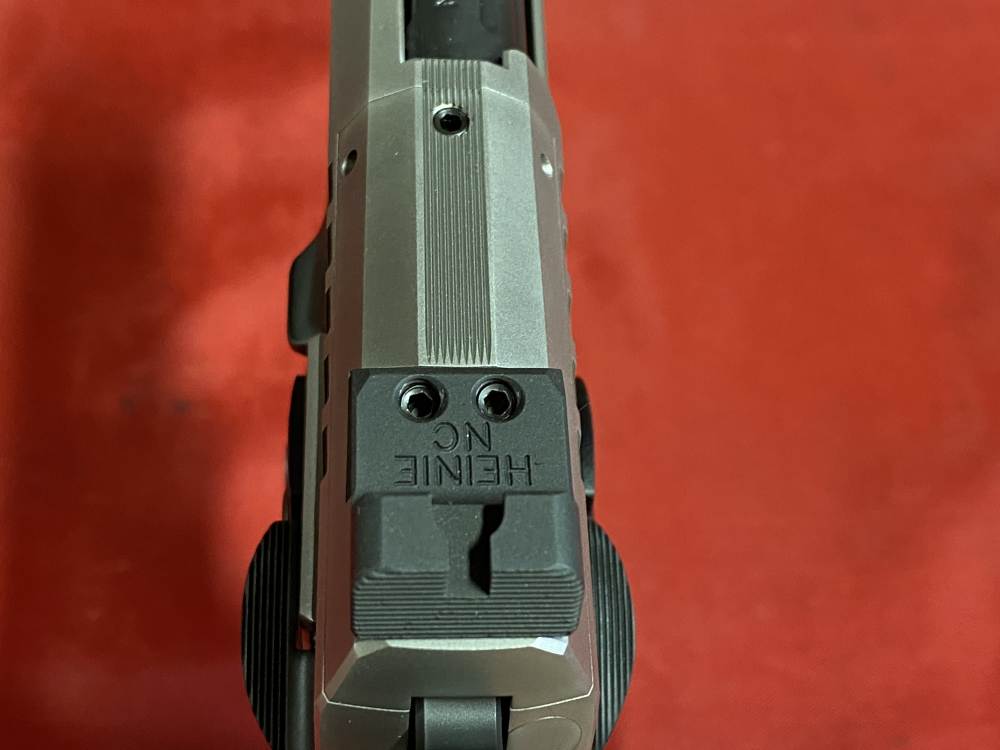 Nighthawk Custom BDS Commander 9mm IOS Aggressive Grip New In Box-img-15
