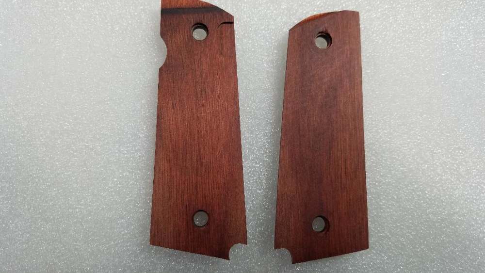 DETONICS FACTORY 1911 GRIPS FOR FULL SIZE OR COMMANDER MODEL NEW-img-2