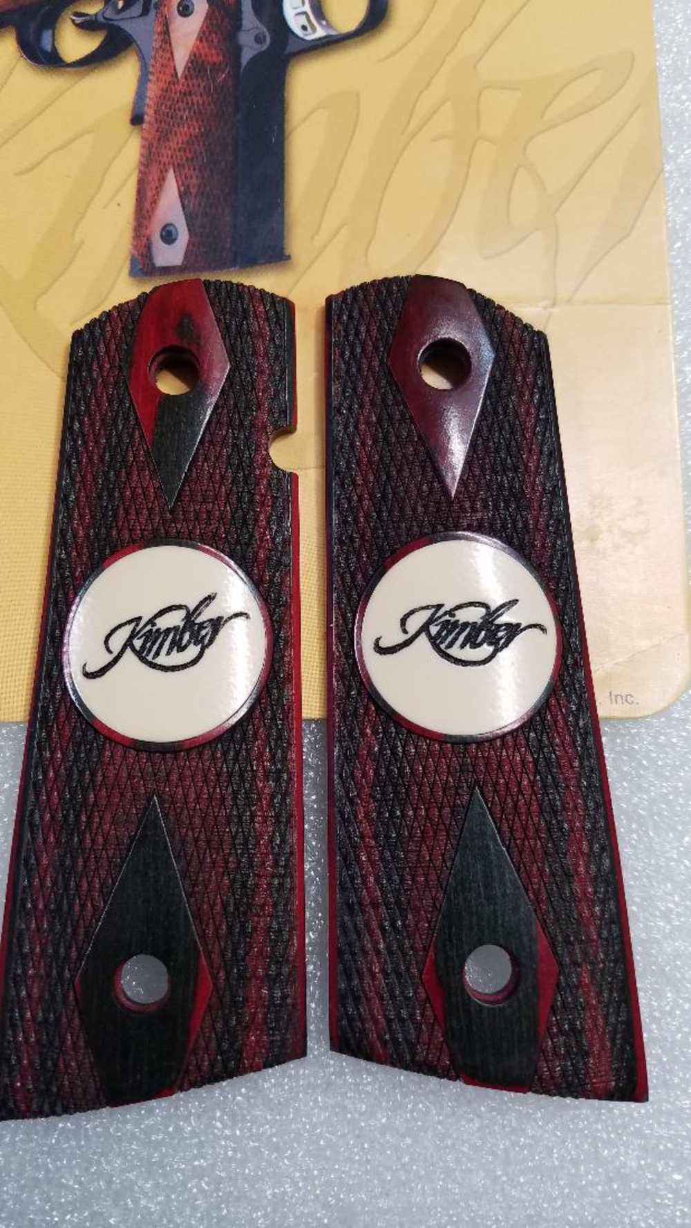 KIMBER FACTORY 1911 GRIPS FIT FULL SIZE OR COMMANDER MODELS NEW-img-1