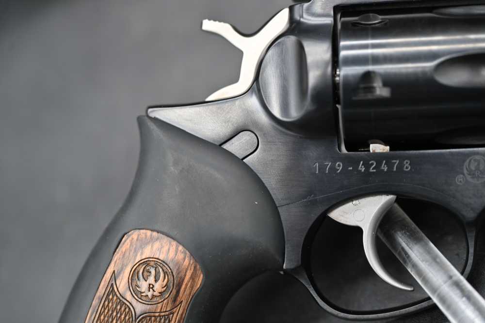 RUGER GP100 TALO .357 MAG 2.5" BLUED 6-SHOT REVOLVER W/ CASE-img-9