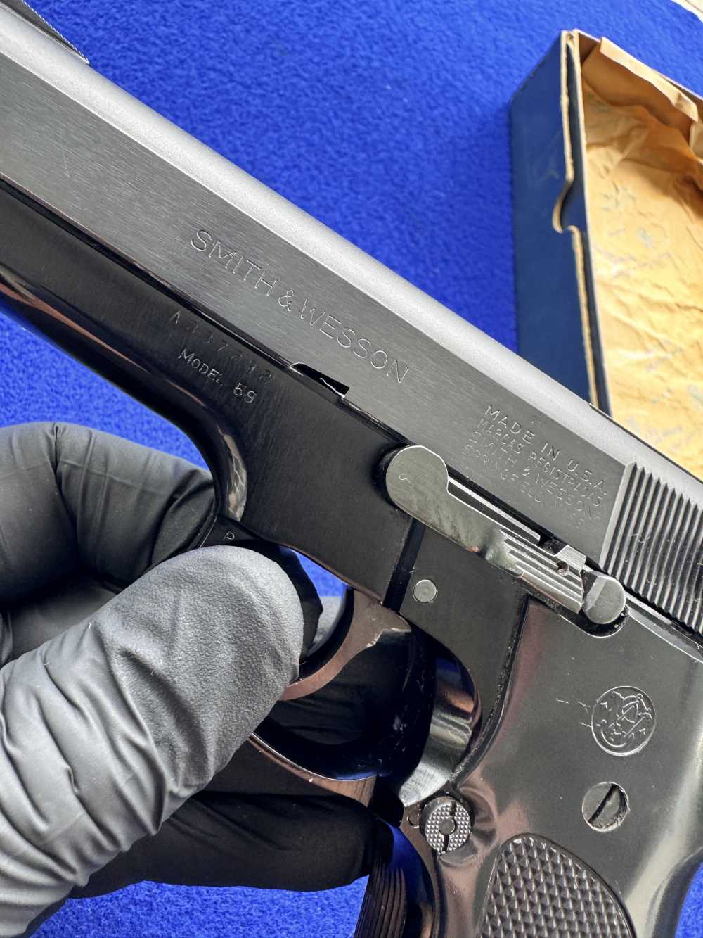 In Box Smith Wesson model 59 2nd Gen 9mm Pistol-img-6