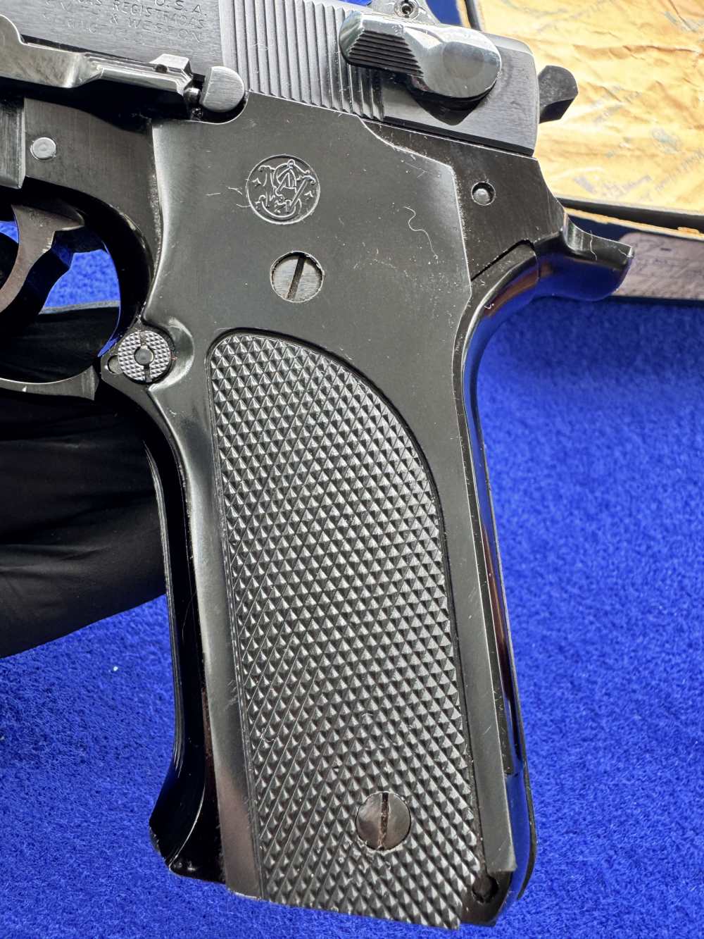 In Box Smith Wesson model 59 2nd Gen 9mm Pistol-img-4