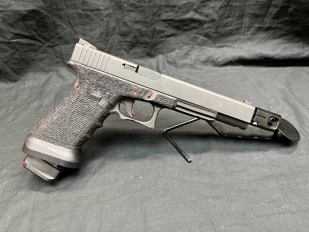 Glock 17L Gen 3 9mm Zev Trigger and Comp 3 Mags Taran Magwell-img-3