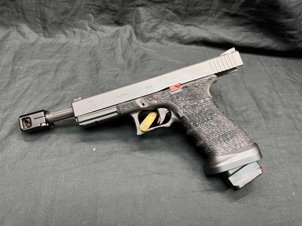 Glock 17L Gen 3 9mm Zev Trigger and Comp 3 Mags Taran Magwell-img-6