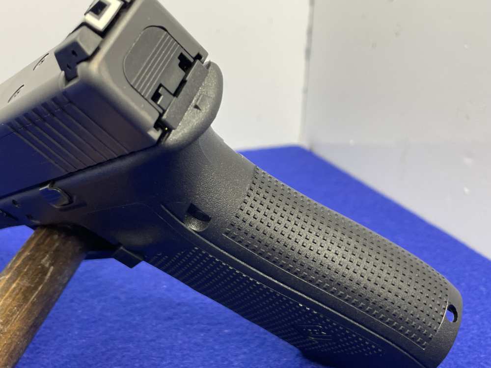 Glock 40 Gen 4 MOS 10MM 6.02" Black *POWERFUL SEMI-AUTO HANDGUN W/PLATES*-img-26