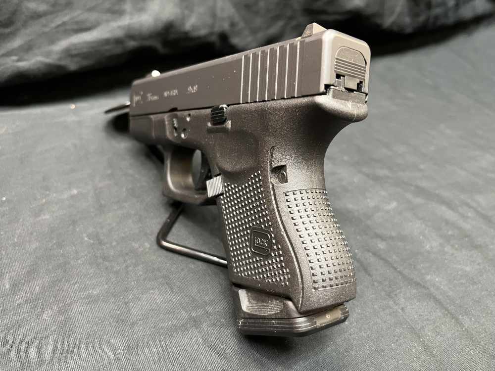 Glock 26 Gen 4 9mm 3.3" Night Sights Pistol -img-6