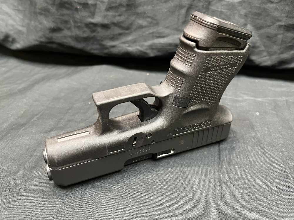 Glock 26 Gen 4 9mm 3.3" Night Sights Pistol -img-8