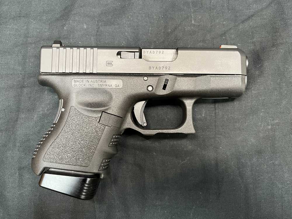 Glock 26 Gen 3 9mm 3.4" Pistol Night Sights G26 Factory Case-img-13