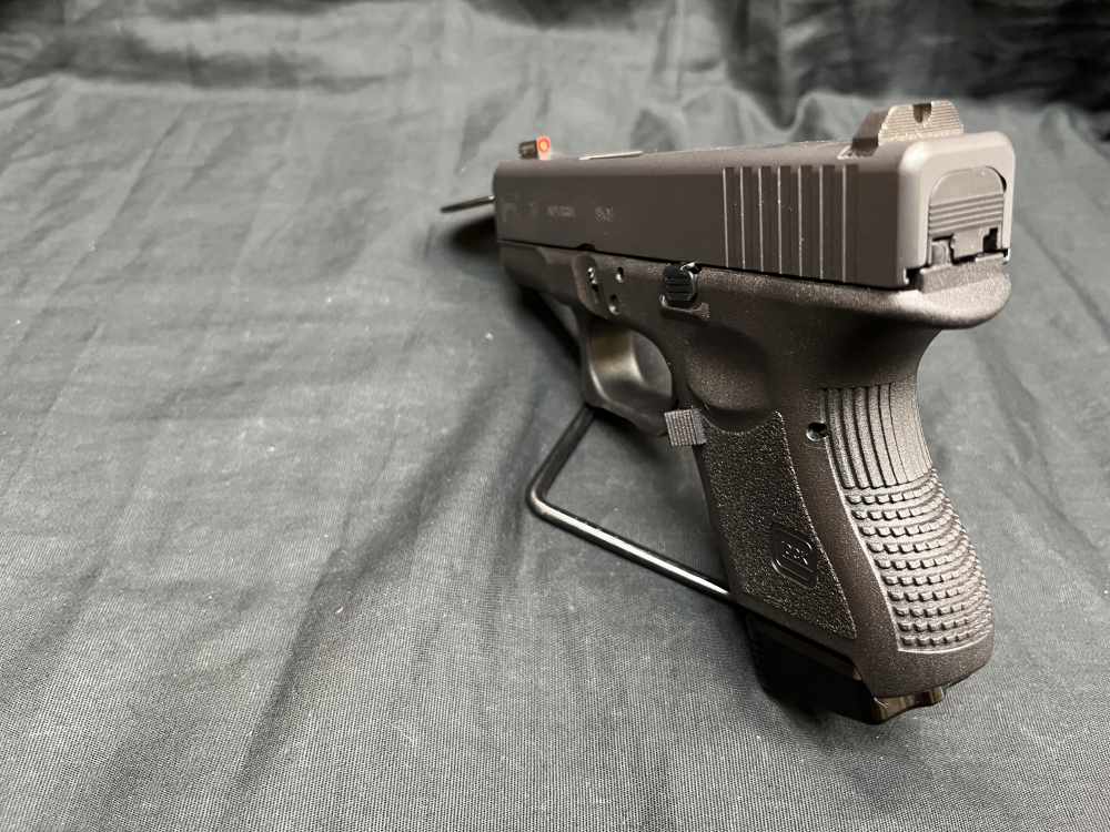 Glock 26 Gen 3 9mm 3.4" Pistol Night Sights G26 Factory Case-img-8