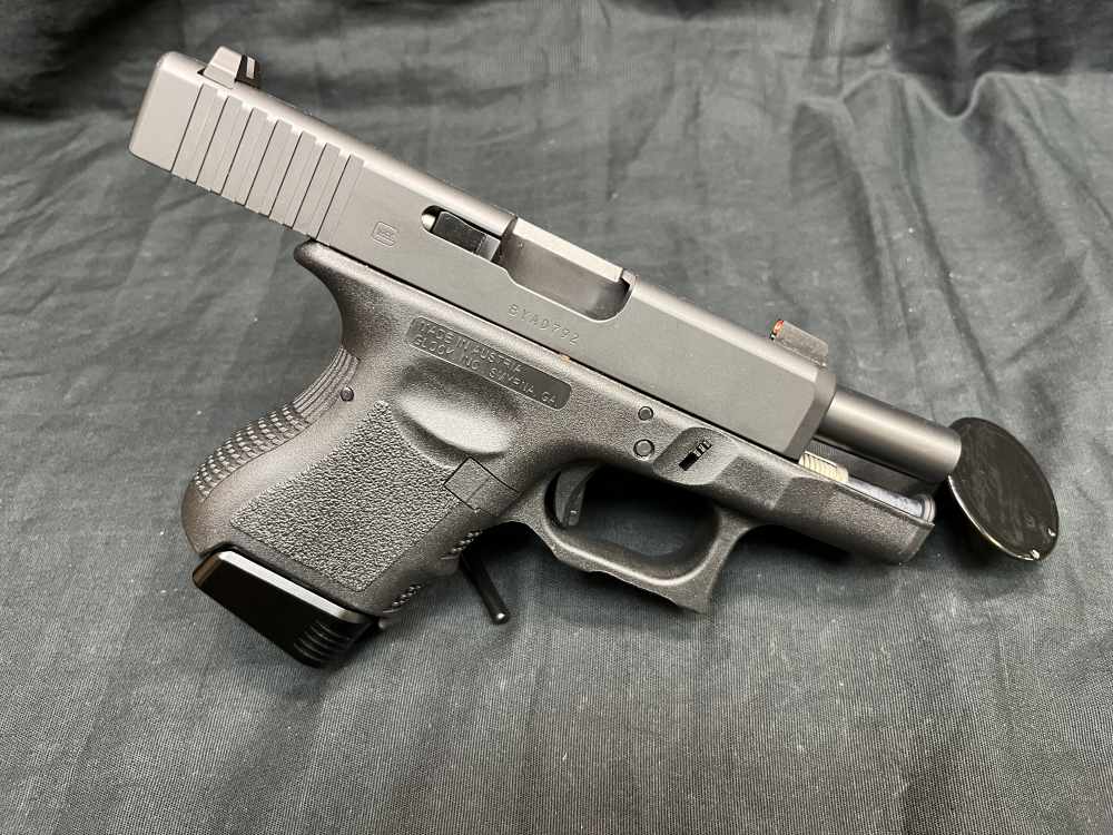 Glock 26 Gen 3 9mm 3.4" Pistol Night Sights G26 Factory Case-img-5