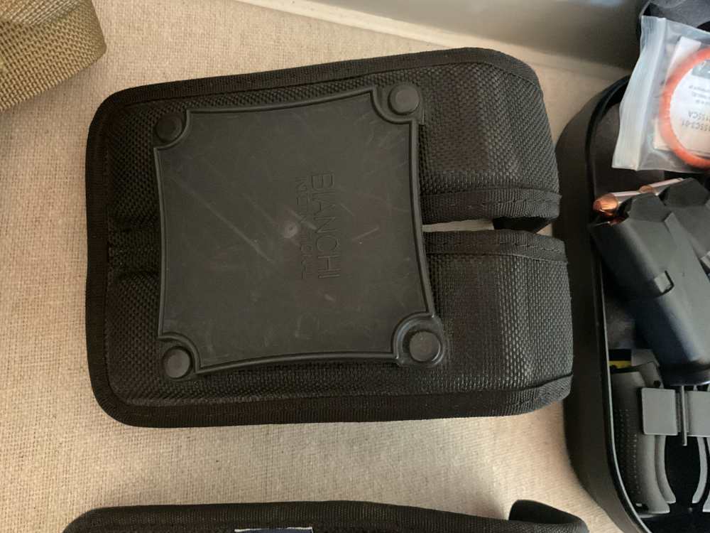Glock G35 semiautomatic pistol with holster & carry bag-img-16