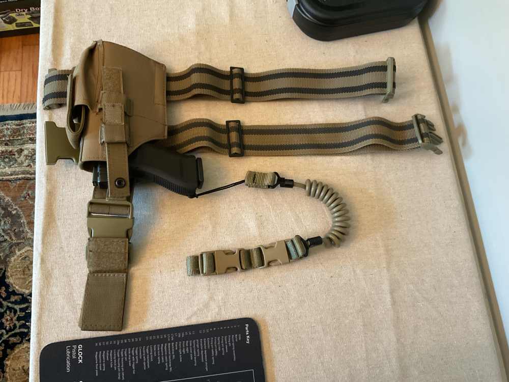 Glock G35 semiautomatic pistol with holster & carry bag-img-22