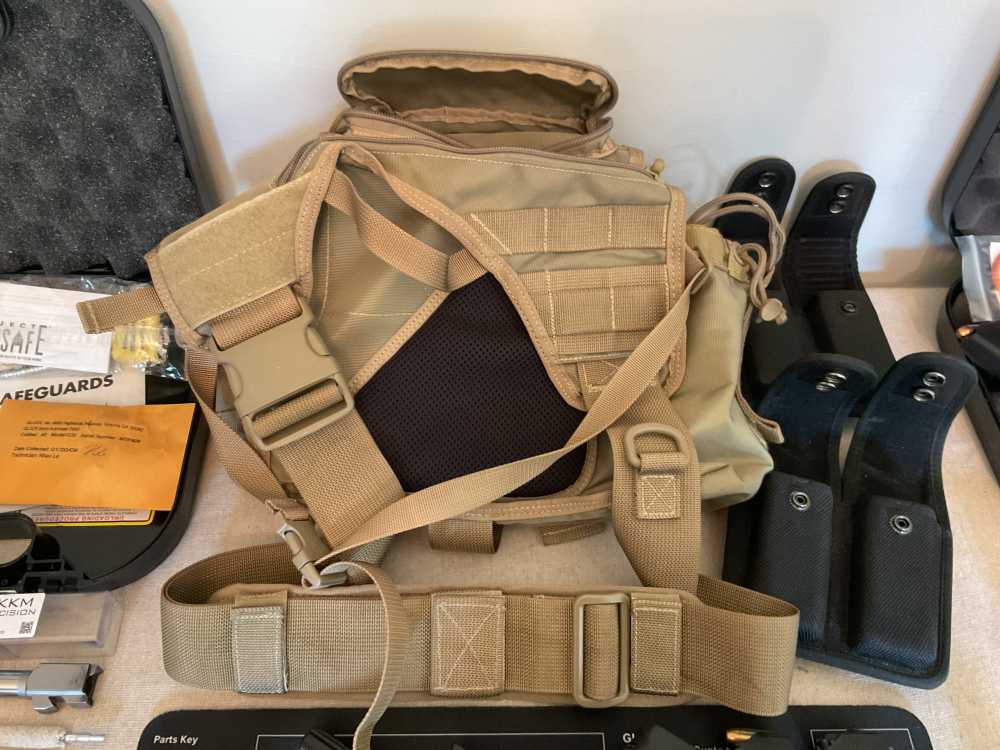Glock G35 semiautomatic pistol with holster & carry bag-img-10
