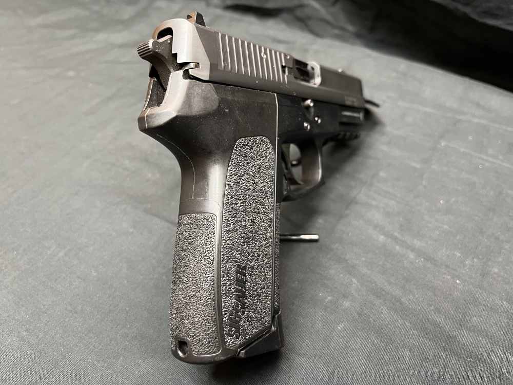 Sig Sauer SP2022 9mm 3.75" Pistol -img-5