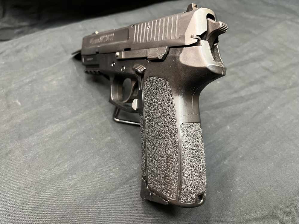 Sig Sauer SP2022 9mm 3.75" Pistol -img-6