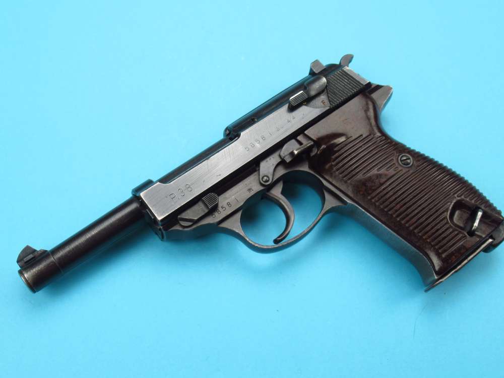 Late 1944 German WWII Walther P38 AC44 9mm Luger Mauser CYQ pistol-img-4