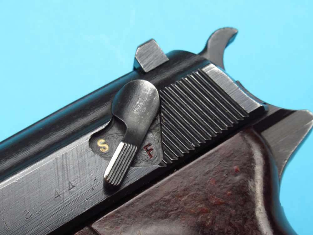 Late 1944 German WWII Walther P38 AC44 9mm Luger Mauser CYQ pistol-img-17