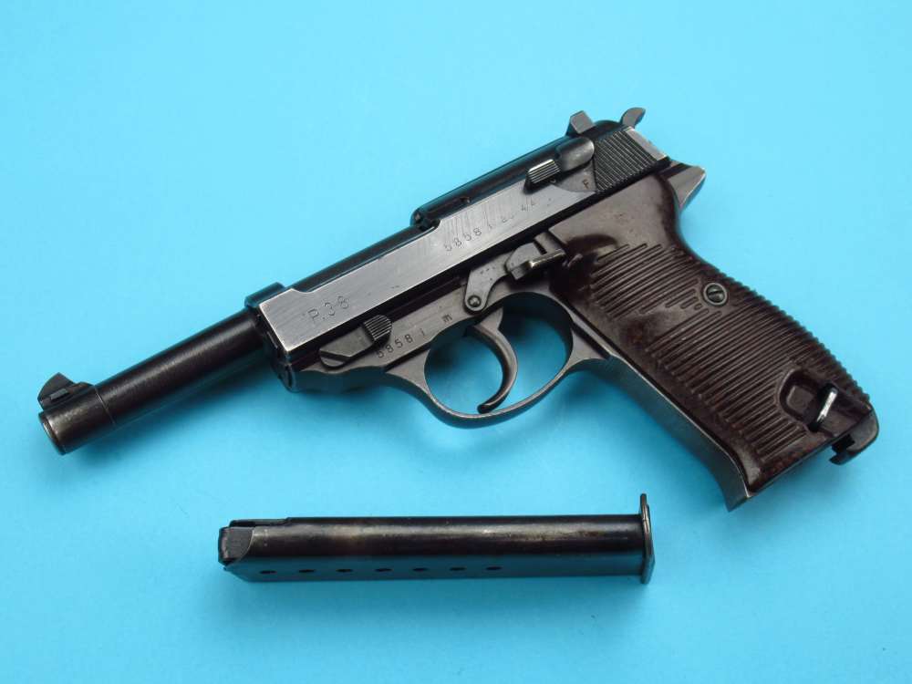 Late 1944 German WWII Walther P38 AC44 9mm Luger Mauser CYQ pistol-img-0